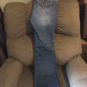 DKNY Ludlow Babybell jeans size 4